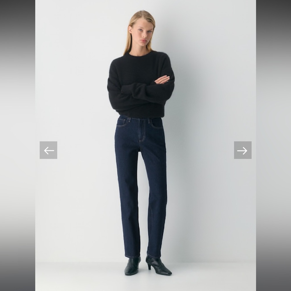 Aritzia Denim Forum high rise straight Jean - Dark Blue